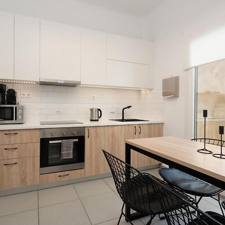 Classy Apartment In Koukaki, Walk To Metro & Acropolis أثينا المظهر الخارجي الصورة