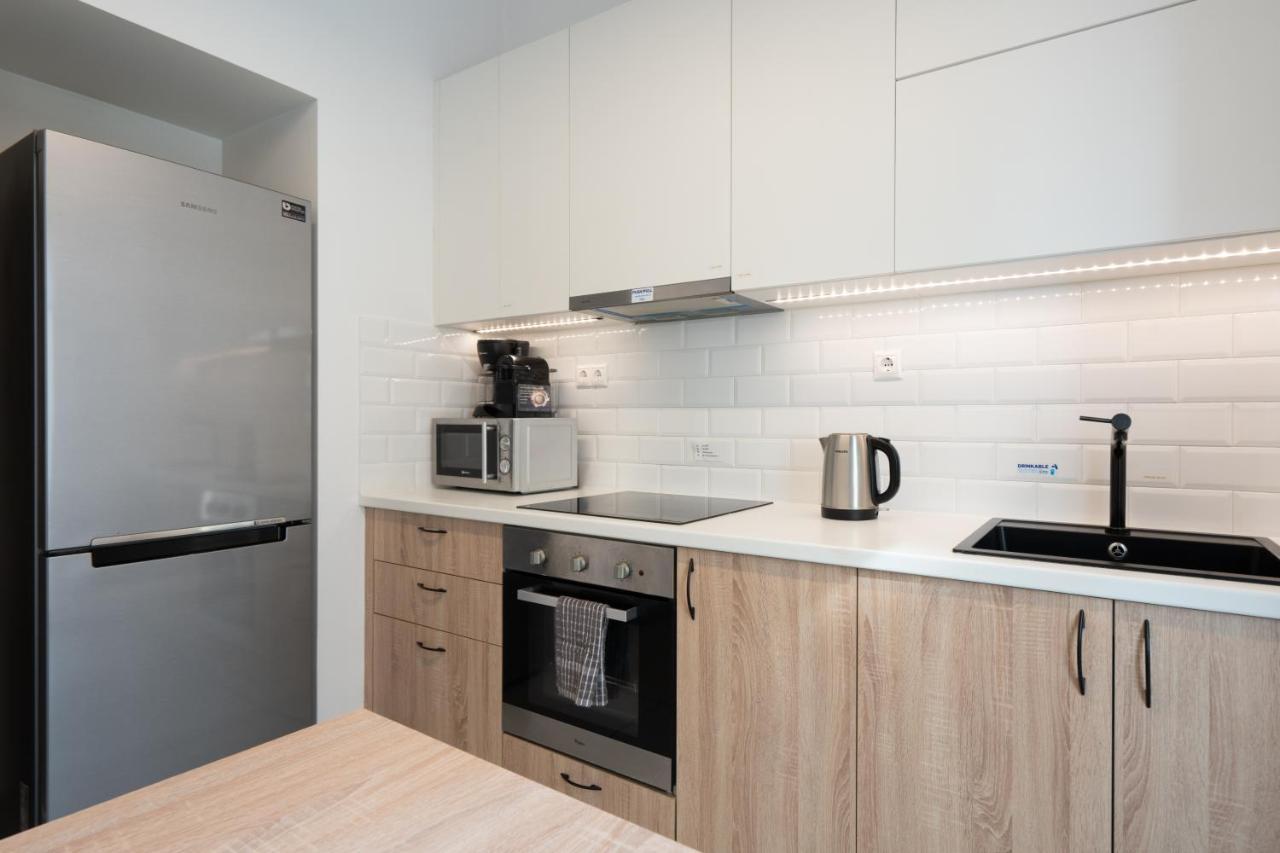 Classy Apartment In Koukaki, Walk To Metro & Acropolis أثينا المظهر الخارجي الصورة